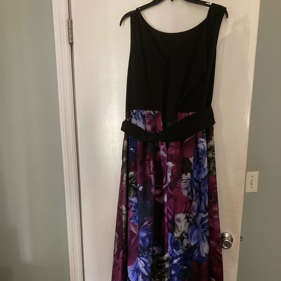 Tahari ASL floor length dress - Picture 4 of 4